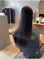 イン(yne.)&nbsp;ツヤツヤすぎて思わず笑う髪質改善