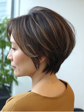 ショートボブ　ハイライト 白髪ぼかし【TELA HAIR東川口店】