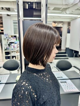 トニーアンドガイ 青山店(TONI & GUY) コンパクトボブ シアカラーミントアッシュカーキベージュ