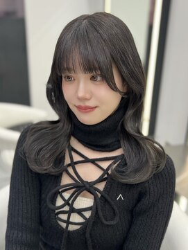 ラルム 新宿(LARME SHINJUKU) くびれレイヤー/黒染めなし/透明感【Yumi/新宿】