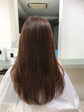 フレスカ ヘアーアンドメイク 笹塚店 美髪ストレートロング