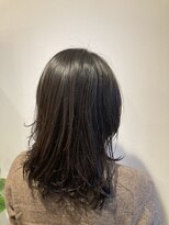 キー(KEY) セミロングスタイル