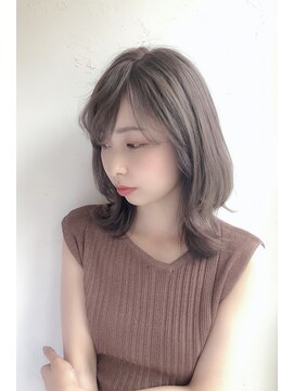 トワイスアップ(TWICE UP) エギョモリ☆イルミナカラーで透明感たっぷりグレージュカラー♪