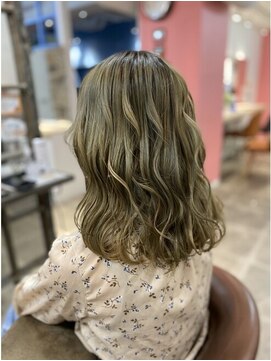 カラーリゾートAi 葛西店 オリーブカラー