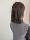 ぷつっと切りっぱなしロブレイヤーカット　グレーsk