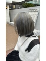 グランドベル(Grand BELL)&nbsp;【ケラフェクトブリーチ】グレージュ系ハイライト