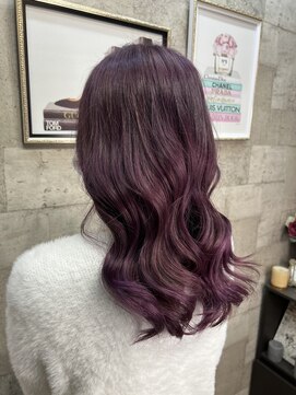 プライベートガーデンルーア(Private Garden Lua) カシスピンク×ゆる巻きスタイル