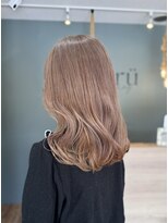 オルバイマグ(oru by mag)&nbsp;ハイトーンカラーミルクティーベージュミニウルフ丸みボブ