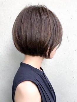ルーツ(ROOTS)の写真/ショートにしたいけど不安な方必見！丁寧なカウンセリングで、あなたのお悩みを解決に導くご提案を♪