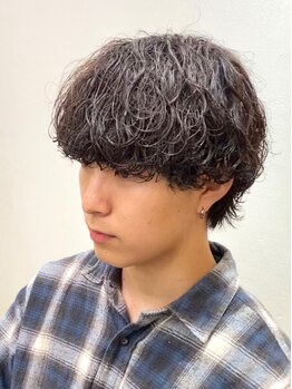 レボルトヘアー(R EVOLUT hair)の写真/【柏駅5分】[メンズカット＋パーマ＋炭酸泉¥9500]いつもとは違う「手の込んだデザイン」で自分史上最高に◎