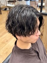 デプト(DEPT.)&nbsp;佐賀ツイストスパイラルパーマメンズカットセンターパート眉毛