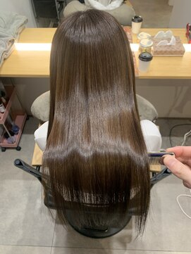 リズ(Lis.) 『美髪レベル☆☆☆』美髪矯正カラー