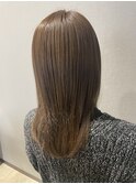 明るめグレージュ