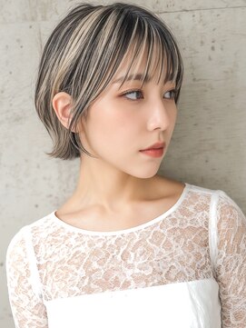 カバーヘア ブリス 上尾西口店(COVER HAIR bliss) ハイトーンカラー耳かけミニボブショートp1上尾10代20代30代