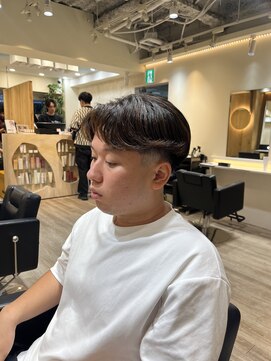 ルースト 渋谷店(ROOST) ［色気ヘア］ニュアンス×センターパート
