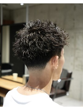 メッツ 原宿(METS) MEN'S/ツイストピンパーマ×テーパーフェード/ツイスパ