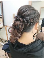 ロカット サロン(Roquat Salon)&nbsp;サイドダウンアレンジ【ヘアアレンジ　立川南口/立川/八王子】