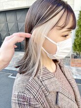 ホワイトベージュ☆【個性的、オシャレな雰囲気】[ブリーチ/ダブルカラー/インナーカラー/レイヤーボブ]