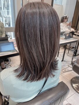 ネオリーブギンザ 銀座店(Neolive GINZA) 白髪ぼかしハイライトで立体感