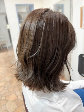 アンジュ ラヴィ(Ange Lavie) 外ハネミディアム to011