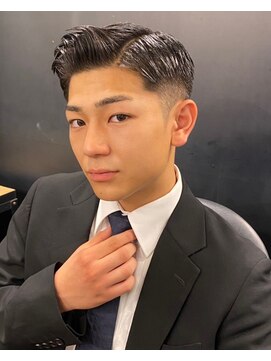 ビンゴ(BINGO) 1244黒髪ツーブロック刈り上げフェード束間韓国メンズバーバー