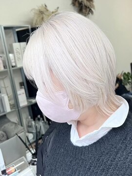 エイル 江坂(Eir) 【ケアブリーチ】【ブリーチ】【トリートメント】【髪質改善】