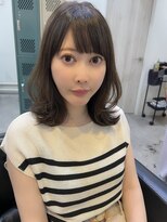 フルール(Fleur)&nbsp;恵比寿 韓国風レイヤーカット くびれヘア グレージュ