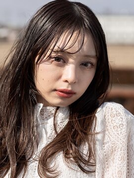 レヴィア(REVIA) レディースくびれレイヤースタイル