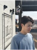 〈遊びのあるショートスタイル〉ショートフェザー