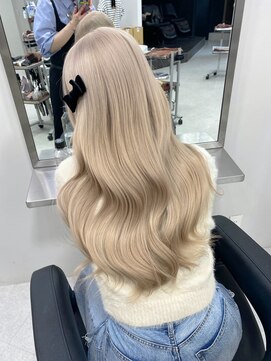 ベレーザシェルト(Beleza scelto) 15319ブリーチ＆ダブルカラーホワイトブロンドハイトーンカラー