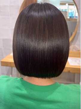 クシェル バイ リリア(kuschel by LILIA.) 【4.ショート・ボブ】ブリーチ・ヘッドスパ・髪質改善も人気