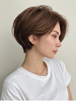 レリーノーブル 西宮北口(RelyNoble)&nbsp;白髪ぼかし×耳かけショートで明るく軽やかな印象に[西宮北口]