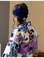 ルアナ(luana) 大人かわいいサイドアップスタイル