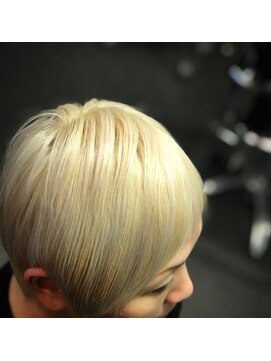 ゾーマ(ZOUMA) ホワイトブリーチ♪