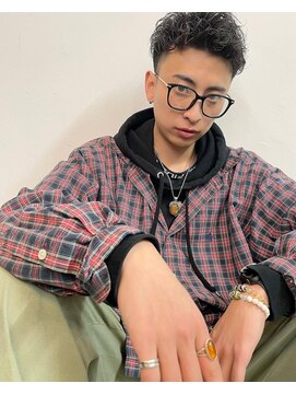 ワンインチ(1 inch) 【1inch】パーマヘア/メンズハイライト（札幌/麻生）