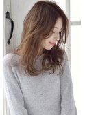 肌に見える無造作ウェーブロング/ココアブラウングレージュ浦和j