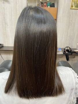 かみ切処 和 トロワ(Trois) ワンレングス