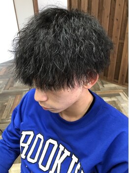 【似合うを提案してくれる丁寧なカウンセリングが自慢】お客様の骨格や髪質を見極め、旬ヘアをアナタらしく