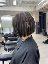 イキ 表参道(iki omotesando)&nbsp;モード/無造作ウェーブ/大人ガーリー[表参道駅]