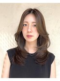 レイヤーカット顔周りレイヤー