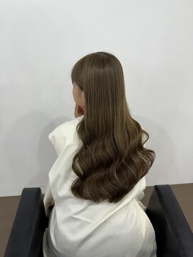イオエ 岡本(ioe) オリーブ／グレージュ/レイヤーロング/前髪パーマ／髪質改善