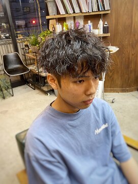 ロルド シェリ(Rold Cheri) 【山本智文】V字マッシュツイストスパイラルパーマ