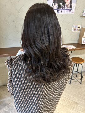 リー ヴィータ 上新庄(Lee Vita) アッシュグレージュ/髪質改善/艶カラー/20代