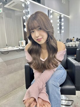 ロイオブジゼル(roi of GiseL) 韓国風ヨシンモリ透明感ベージュレイヤーカット