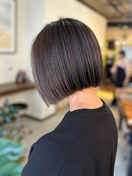 リム(Rim) 大人ストレートボブ