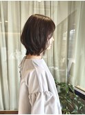 大人女子人気　動きのあるレイヤーボブ