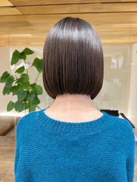 サーリー(SURLY) 丸みボブぱつっとボブワイドバング前下がりカット