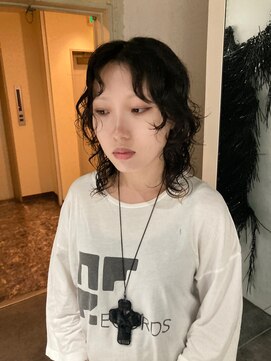 バロウ(BURROW) ウルフパーマスタイル　《木村　茉那美》