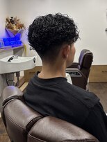 バタクラン(BATACLAN) センターパート/カーリーパーマ/メンズ/眉毛/メンズカット