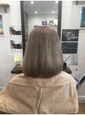 ハイトーングレージュ